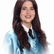 Graduada en Educación Primaria en la especialidad de Educación Física, ofrezco apoyo y refuerzo en las diversas asignaturas de Educación primaria, desde Primero hasta Sexto. Además de esto, me ofrezco también al cuidado de niños. Práctico natación desde h